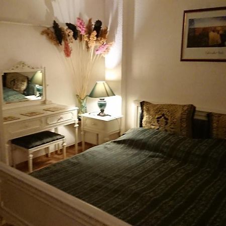 One Bedroom Apartment French Embassy Бухарест Экстерьер фото